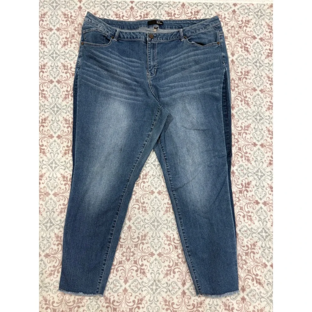 1822 Denim Womens Plus 24W Skinny Jeans Medium Wash Raw Hem Stretch Blue